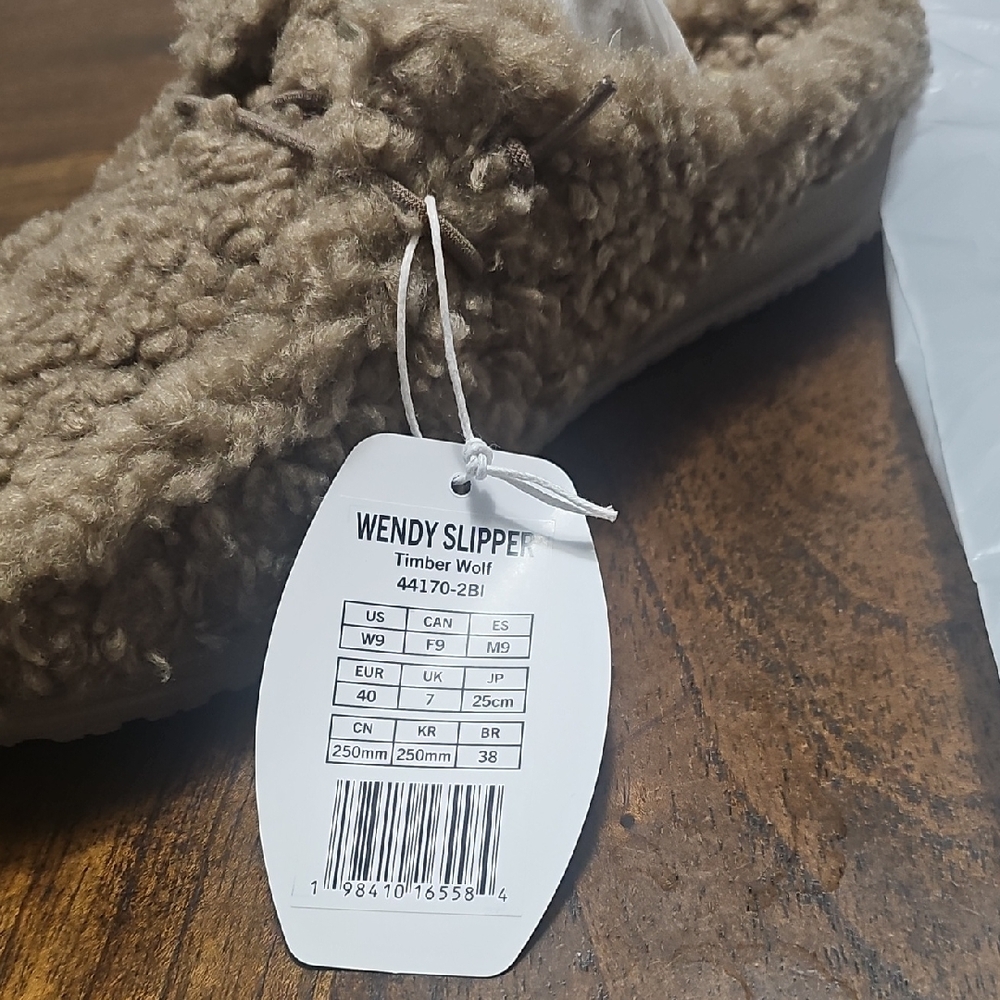 Hey Dude Wendy Timber Wolf Fuzzy Slippers - Picture 7 of 7